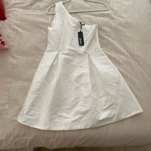 White bridal one shoulder dress